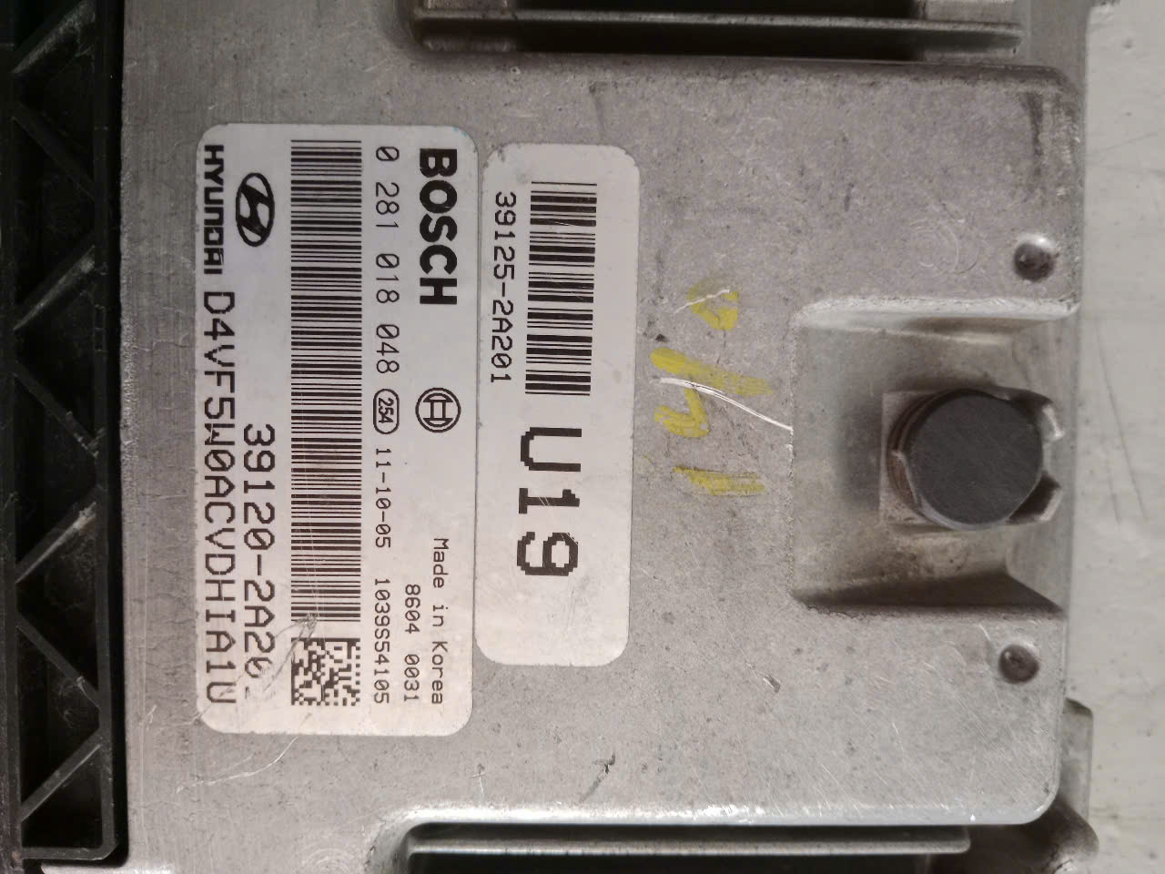 HỘP ĐIỀU KHIỂN ĐỘNG CƠ HYUNDAI/KIA 39120 2A201 EDC17C08