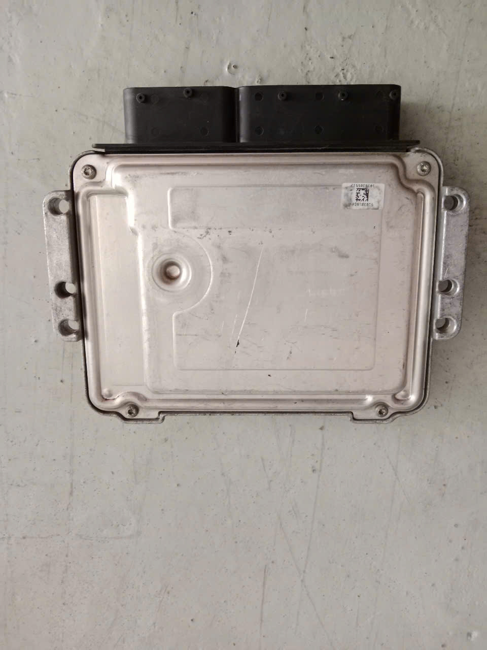 HỘP ĐIỀU KHIỂN ĐỘNG CƠ HYUNDAI/KIA 39120 2A201 EDC17C08