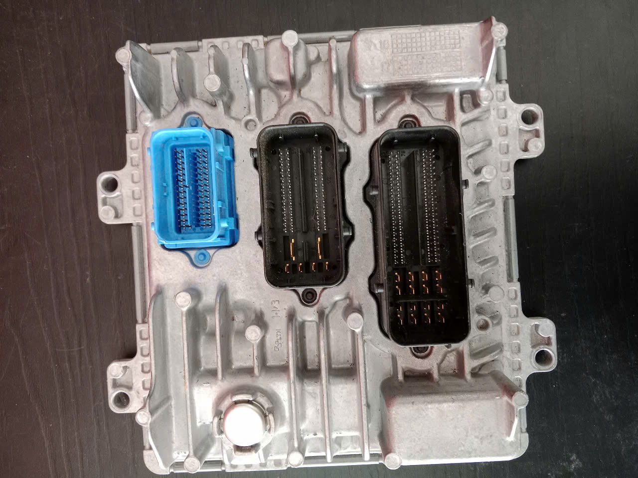 Hộp ECU điều khiển động cơ Chevrolet Daewoo Trax E98 55494185